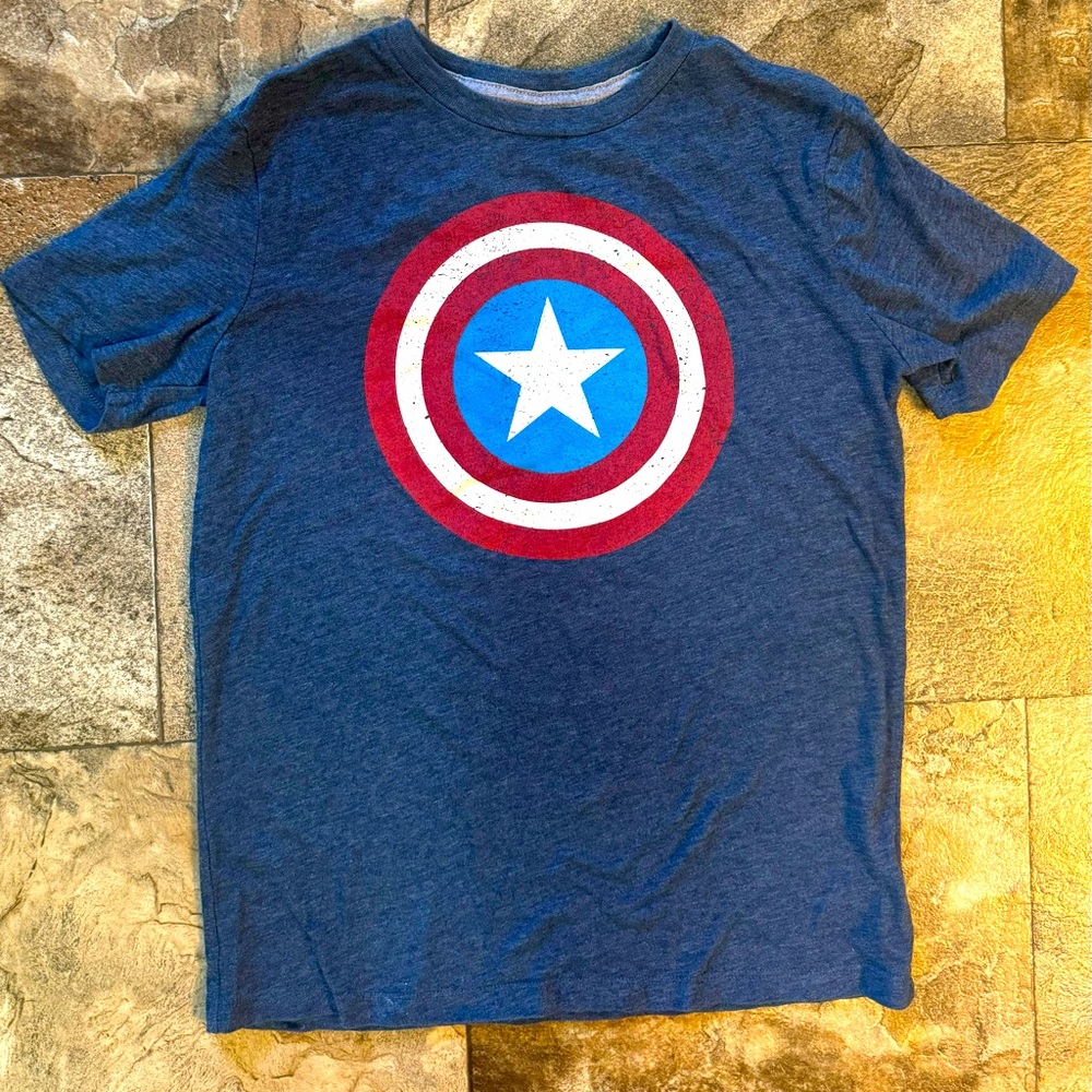 Captain America T-shirt